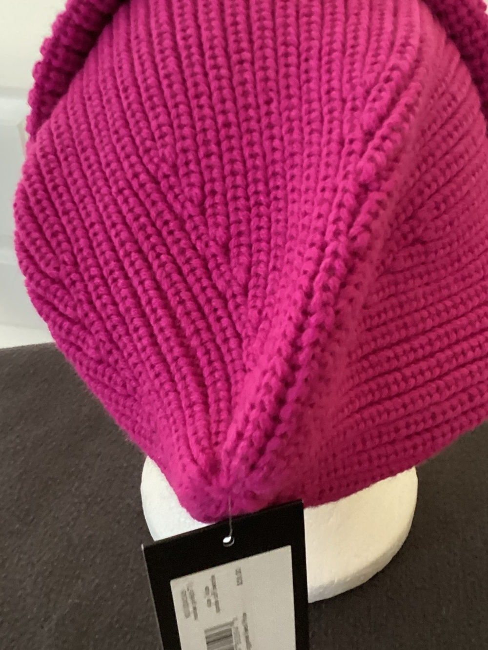 kate spade bright fuchsia knit beanie with gold spade charm - Picture 4 of 4